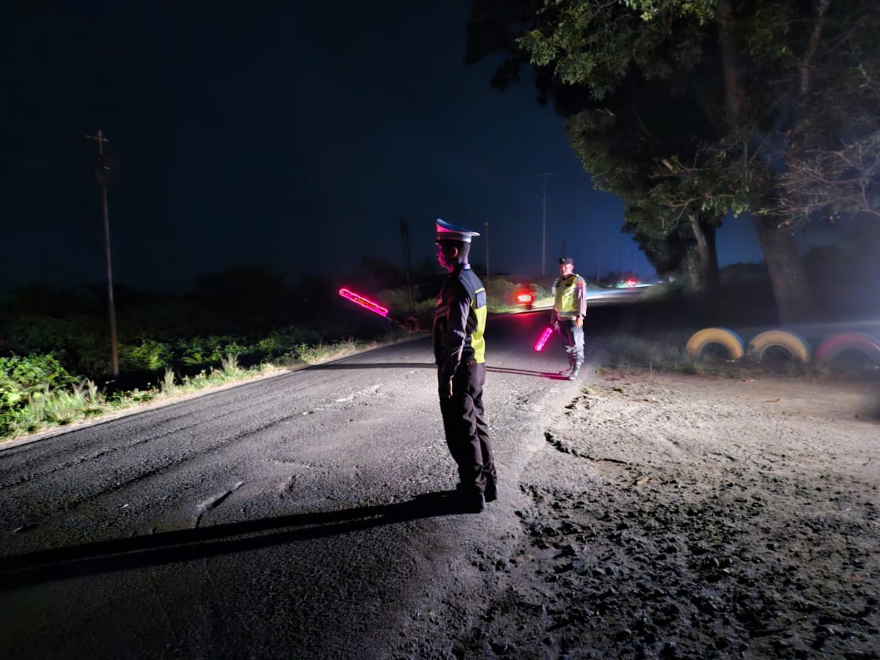 Polsek Tanah Jawa Gelar Patroli Terpadu untuk Amankan Libur Akhir Tahun