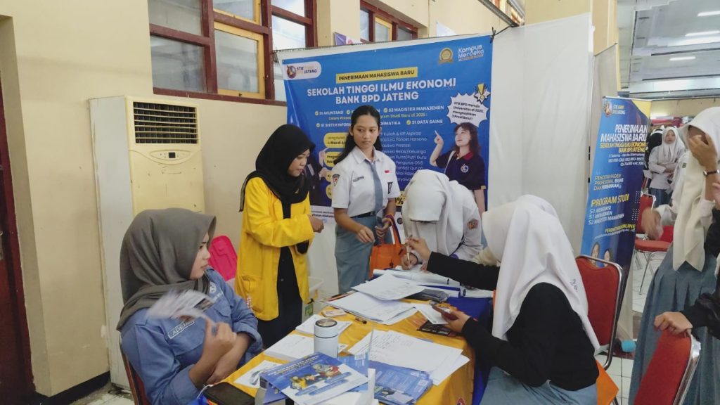 Edu Fair 2025: Memudahkan Siswa Temukan Informasi Perguruan Tinggi