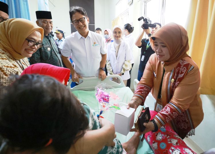 Menkes Tinjau Kesiapan Kubu Raya untuk Cek Kesehatan Gratis dan Pembangunan RS di Wilayah 3T
