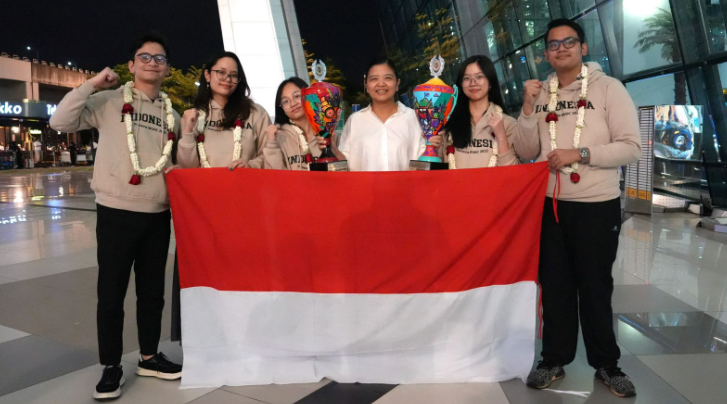 Dua Penghargaan untuk Tim Indonesia di Ajang Bergengsi WUDC Panama