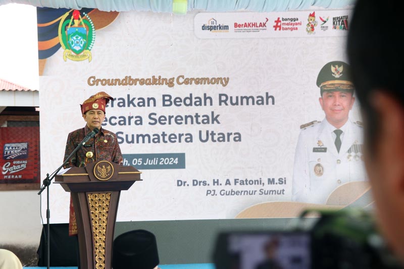 Pj Gubernur Sumut Fatoni Instruksikan Percepatan Program Tiga Juta Rumah ke Bupati dan Wali Kota