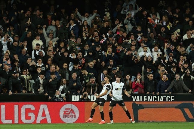 Real Madrid Raih Kemenangan Dramatis 2-1 atas Valencia