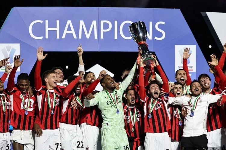 AC Milan Menang Dramatis atas Inter Milan, Juara Piala Super Italia 2025