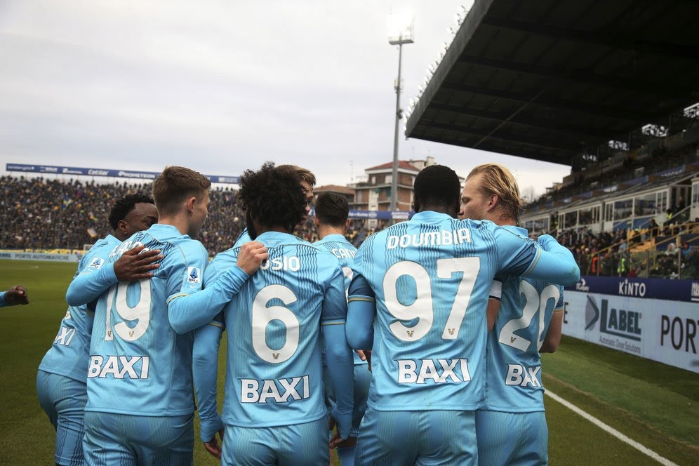 Jay Idzes Tampil Solid, Venezia Tahan Imbang Parma 1-1 di Serie A