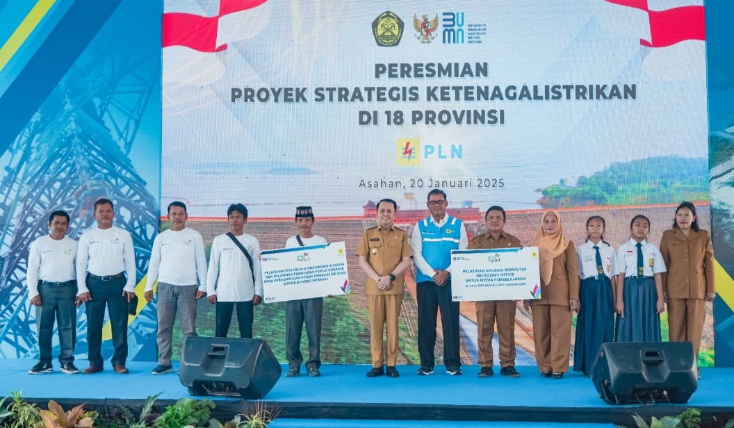 Bersyukur PLTA Asahan 3 Resmi Beroperasi, PLN dan YBM Salurkan Bantuan ke Warga Sekitar