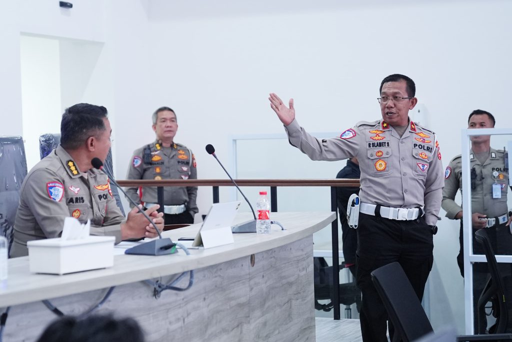 Korlantas Polri Siagakan Personel di Titik Rawan Antisipasi Kemacetan Libur Panjang