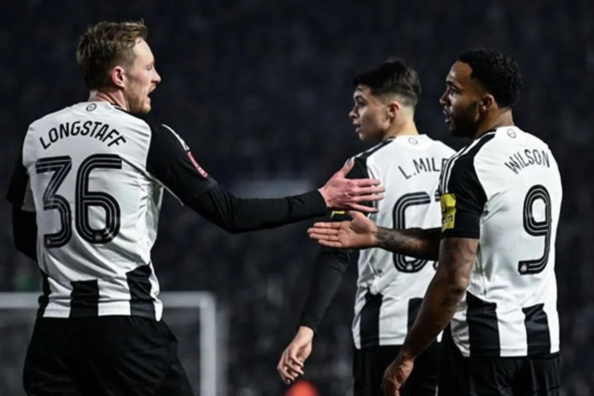 Willock Cetak Dua Gol, Newcastle United Lolos ke Putaran Kelima Piala FA