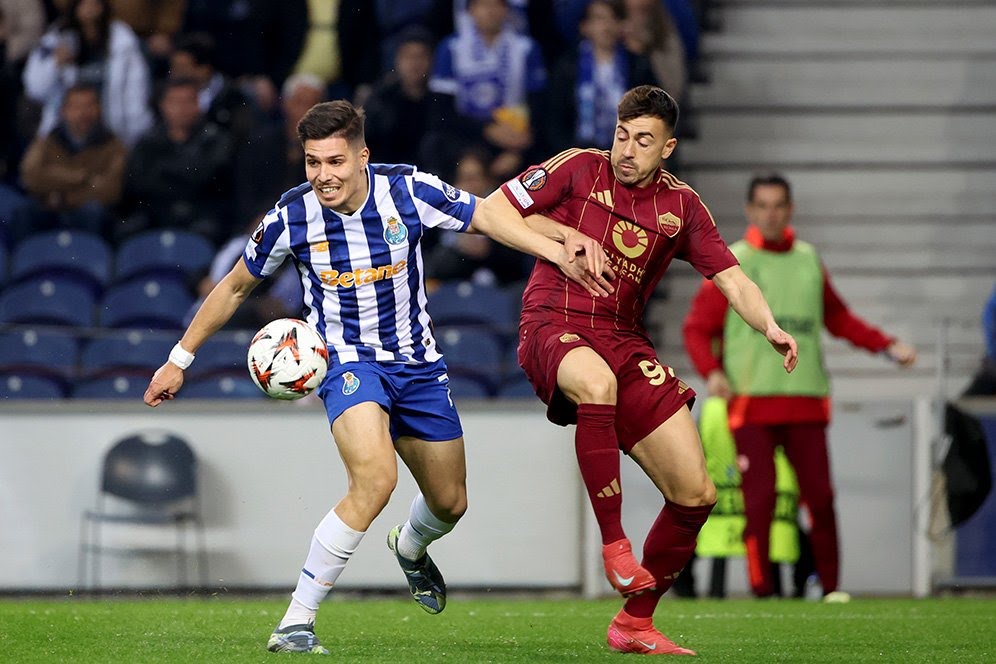 AS Roma Ditahan Porto 1-1, Kartu Merah Bryan Cristante Jadi Momen Krusial