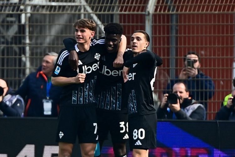 Como Kejutkan Napoli, Menang 2-1 di Liga Italia