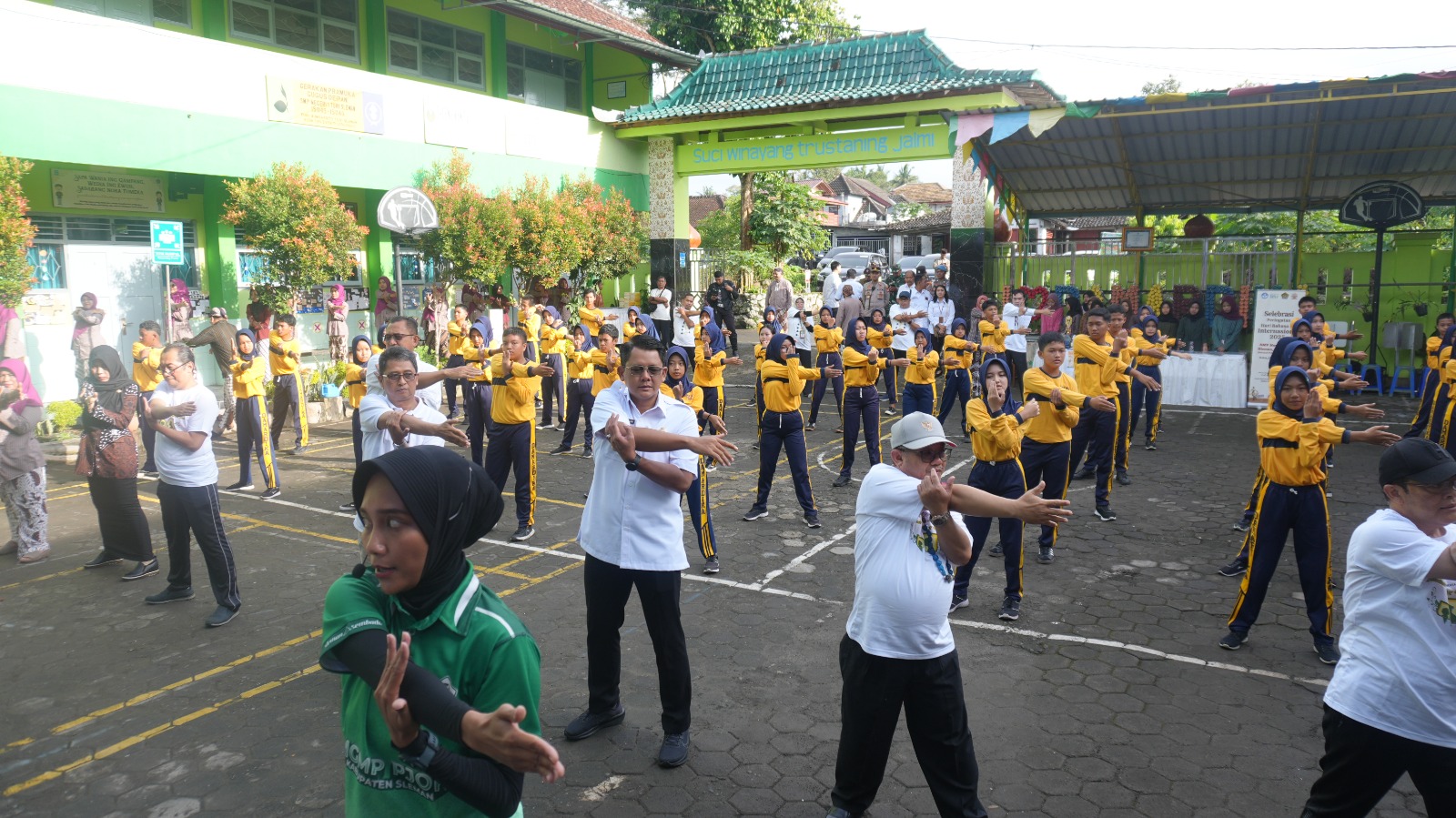Mendikdasmen Dorong Generasi Muda Bangga Berbahasa Daerah