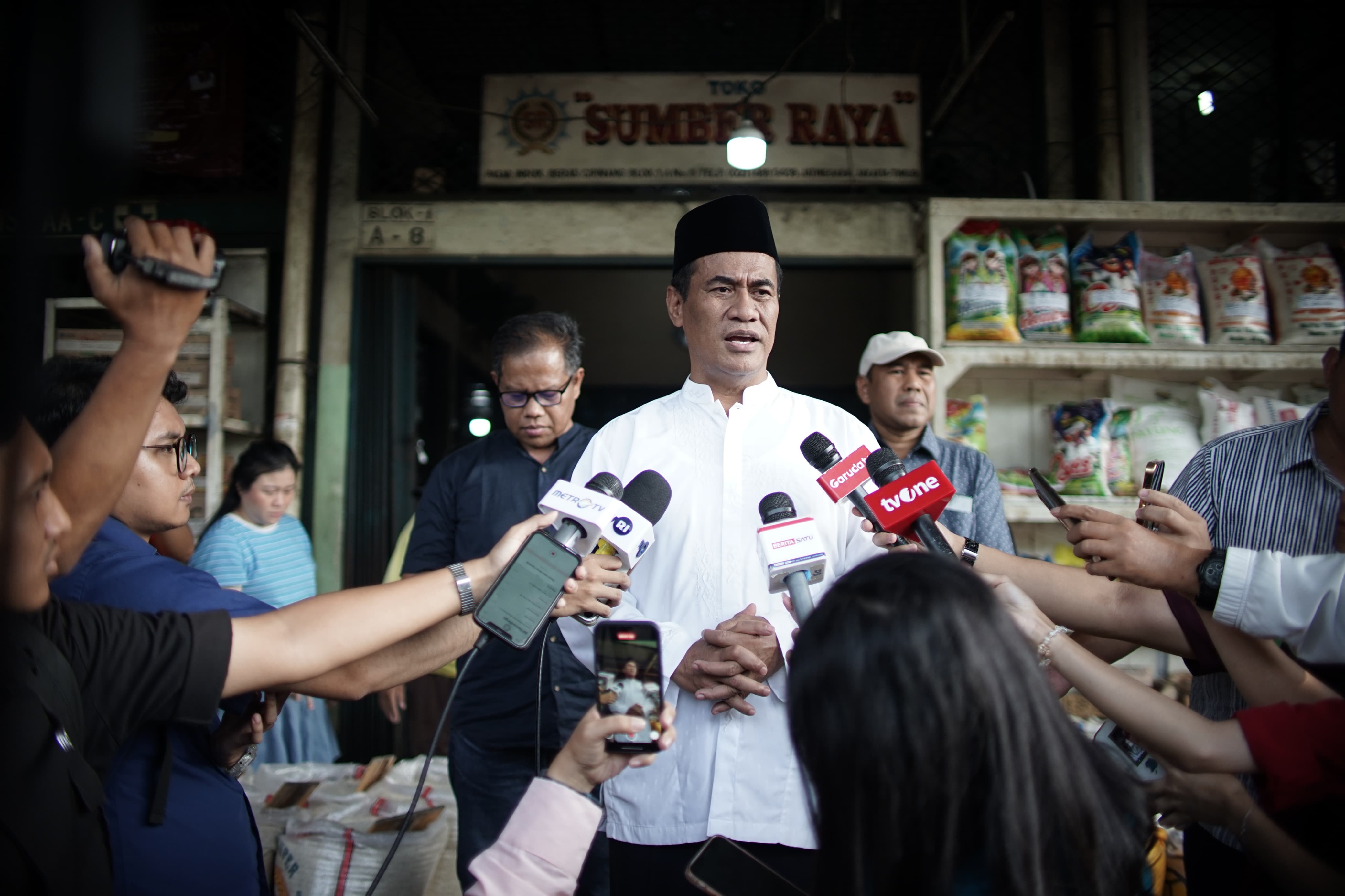 Mentan Amran: Tindak Tegas Praktik Ayam Gelonggongan, Kesehatan Masyarakat Tidak untuk Dipermainkan