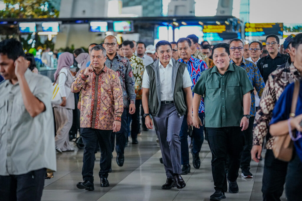Pemerintah Kendalikan Tarif Penerbangan, Tiket Pesawat Domestik Lebih Terjangkau Saat Lebaran