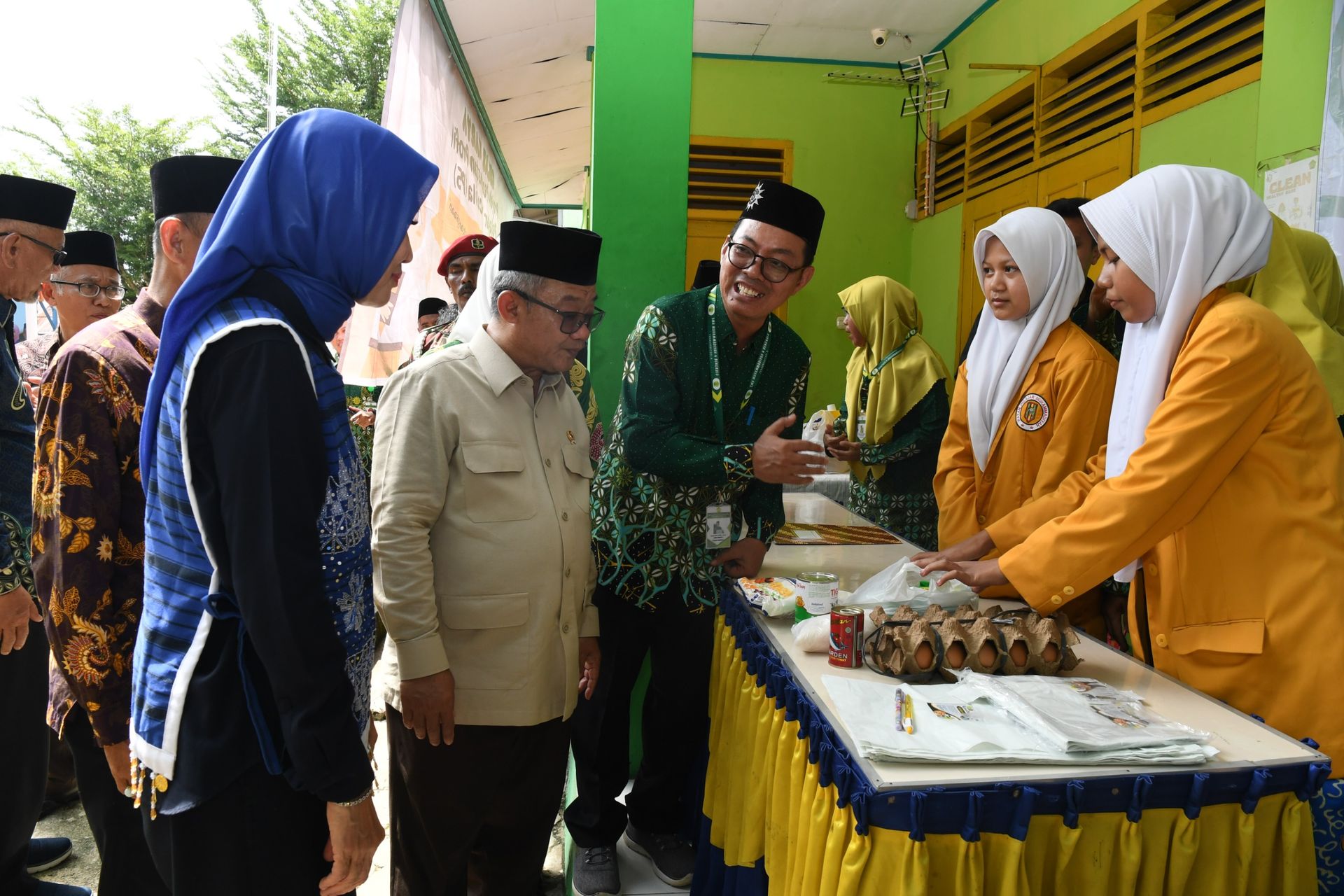Perkuat Pendidikan Lingkungan, Sekolah Hijau Raih Apresiasi Mendikdasmen