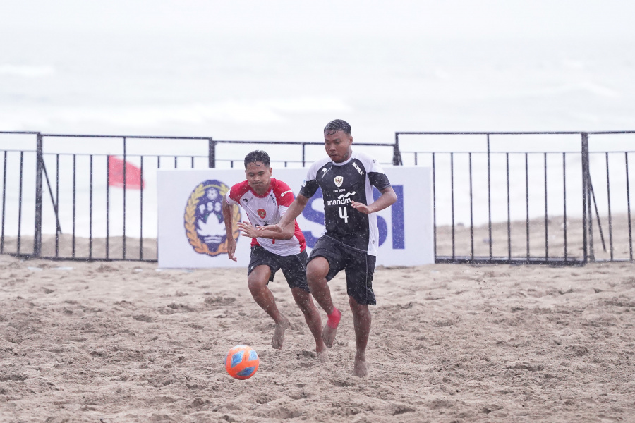 Timnas Sepakbola Pantai Indonesia Gelar TC di Bali untuk AFC Beach Soccer 2025
