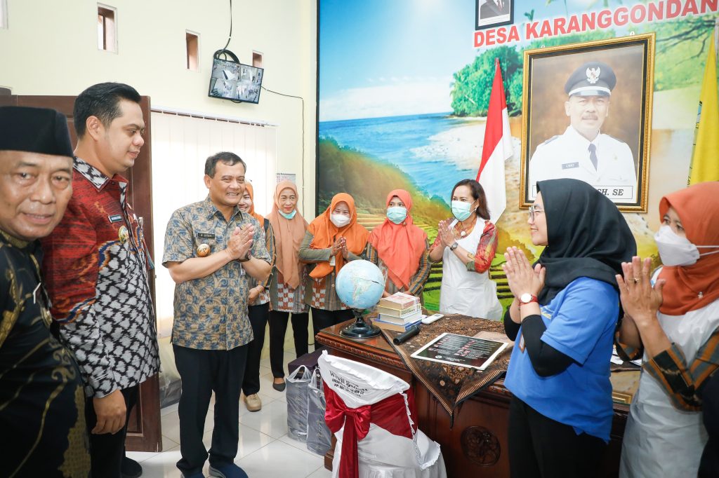 Gubernur Jateng Luncurkan Layanan Dokter Spesialis Keliling, Periksa Kesehatan Gratis di Balai Desa