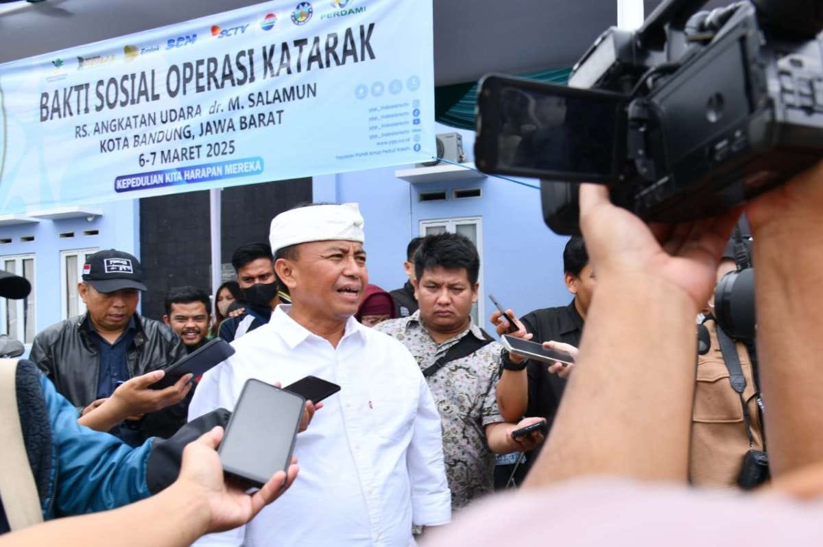 Menteri Sosial RI Tinjau Operasi Katarak Gratis di Bandung, Lebih dari 200 Pasien Terbantu