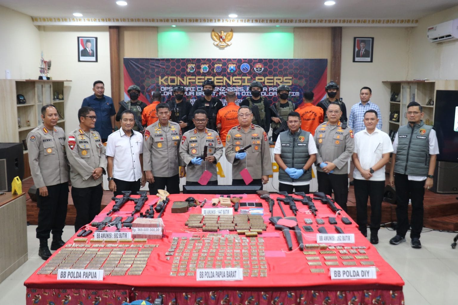 Satgas Damai Cartenz 2025 Bongkar Jaringan Pemasok Senjata ke KKB, Tujuh Tersangka Ditangkap