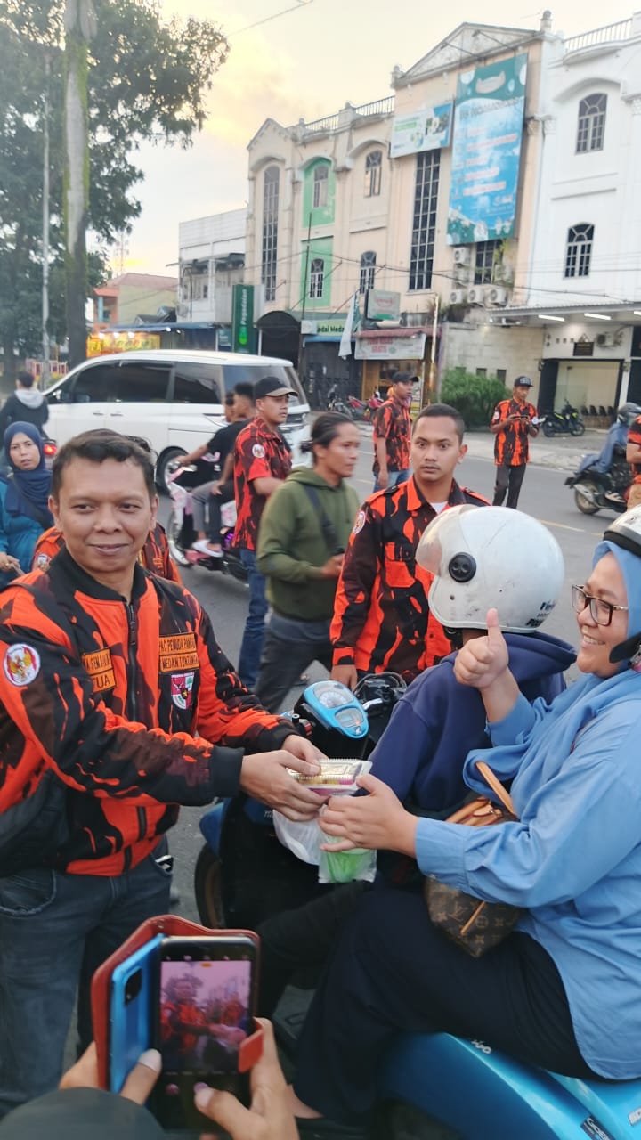 PAC Pemuda Pancasila Medan Tuntungan Kembali Gelar Pembagian Takjil Gratis