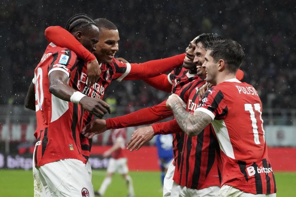 AC Milan Bangkit dan Kalahkan Como 2-1, Dele Alli Dikartu Merah