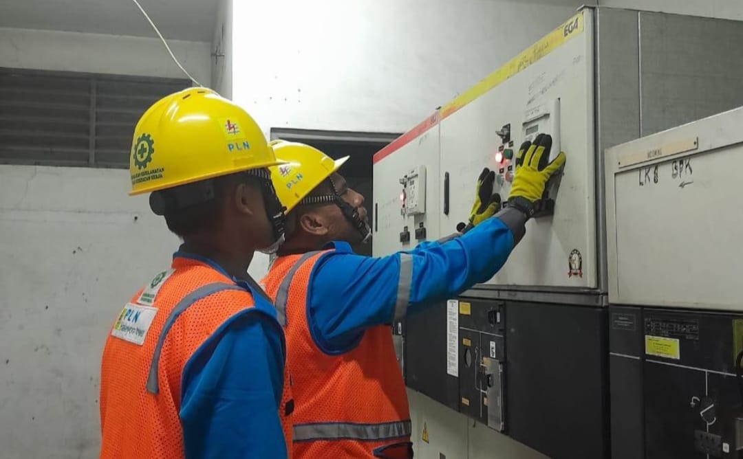 PLN UID Sumatera Utara Pastikan Kelistrikan Aman Pasca-Banjir di Parapat, Simalungun