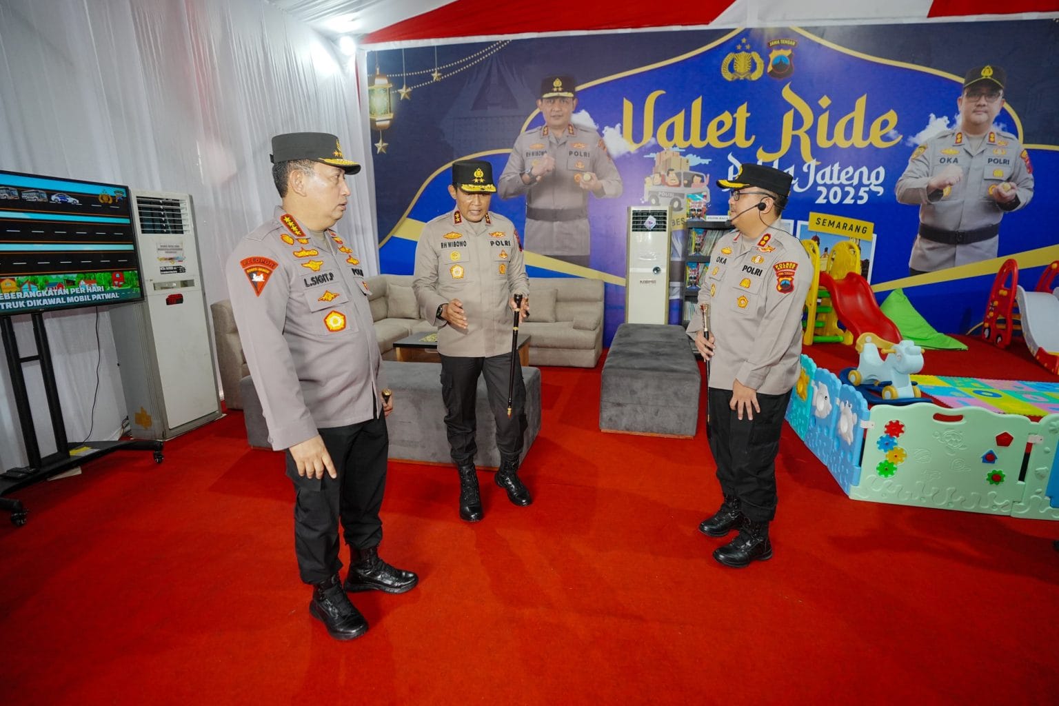 Kapolri Tinjau Kesiapan Pengamanan Mudik Lebaran 2025 di Brebes, Apresiasi Program Valet and Ride