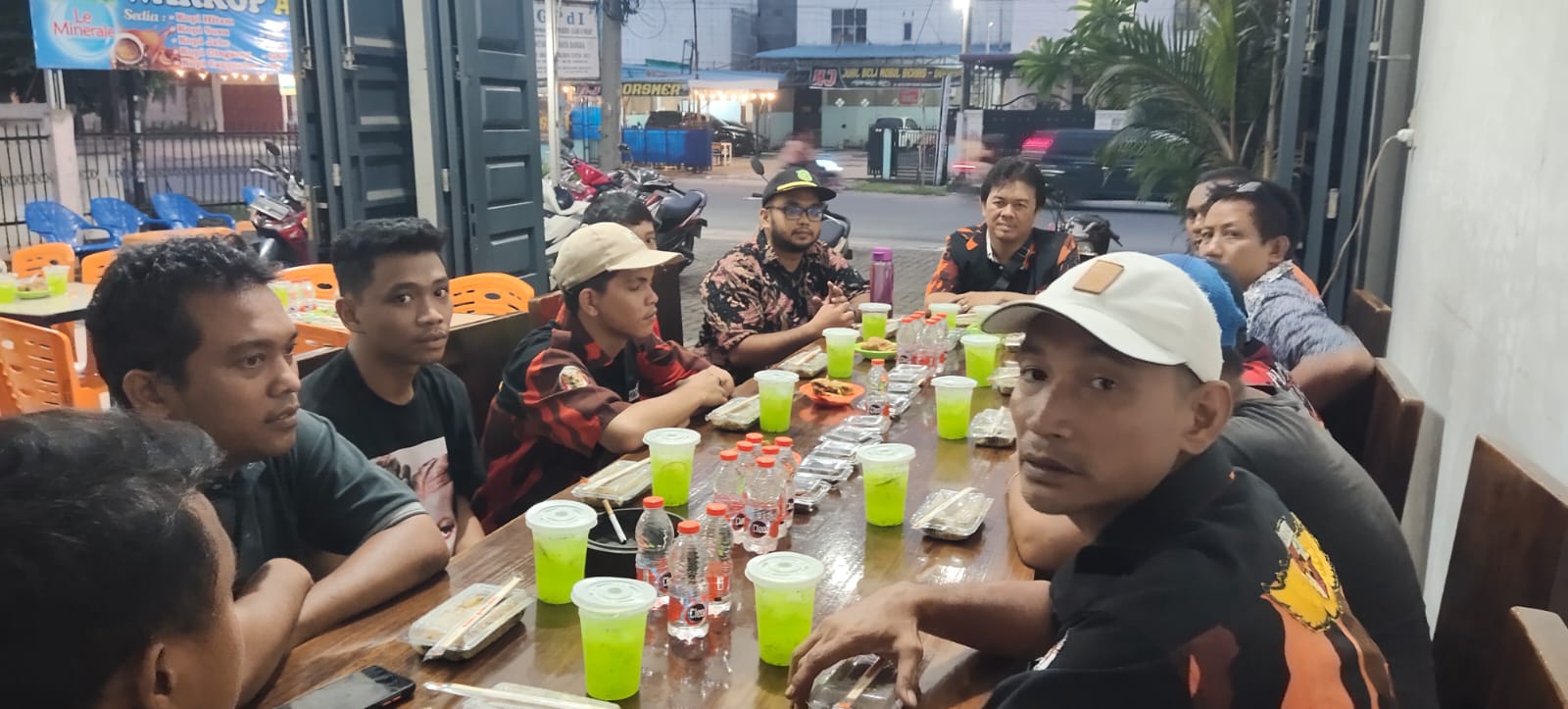 Buka Puasa Bersama, Pemuda Pancasila Ranting Simpang Selayang Eratkan Silaturahmi