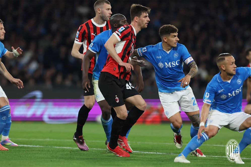 Napoli Kalahkan AC Milan 2-1, Tetap Tempel Ketat Puncak Klasemen Serie A