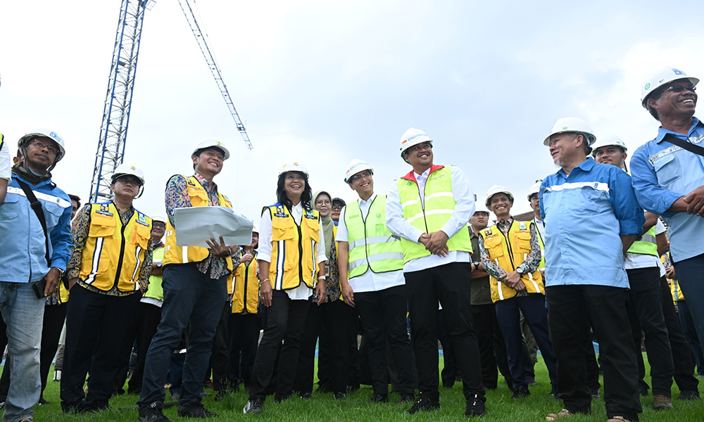 Wamen Diana Tinjau Stadion Teladan Didampingi Bobby Nasution, Pastikan Renovasi Dipercepat Kemen PU
