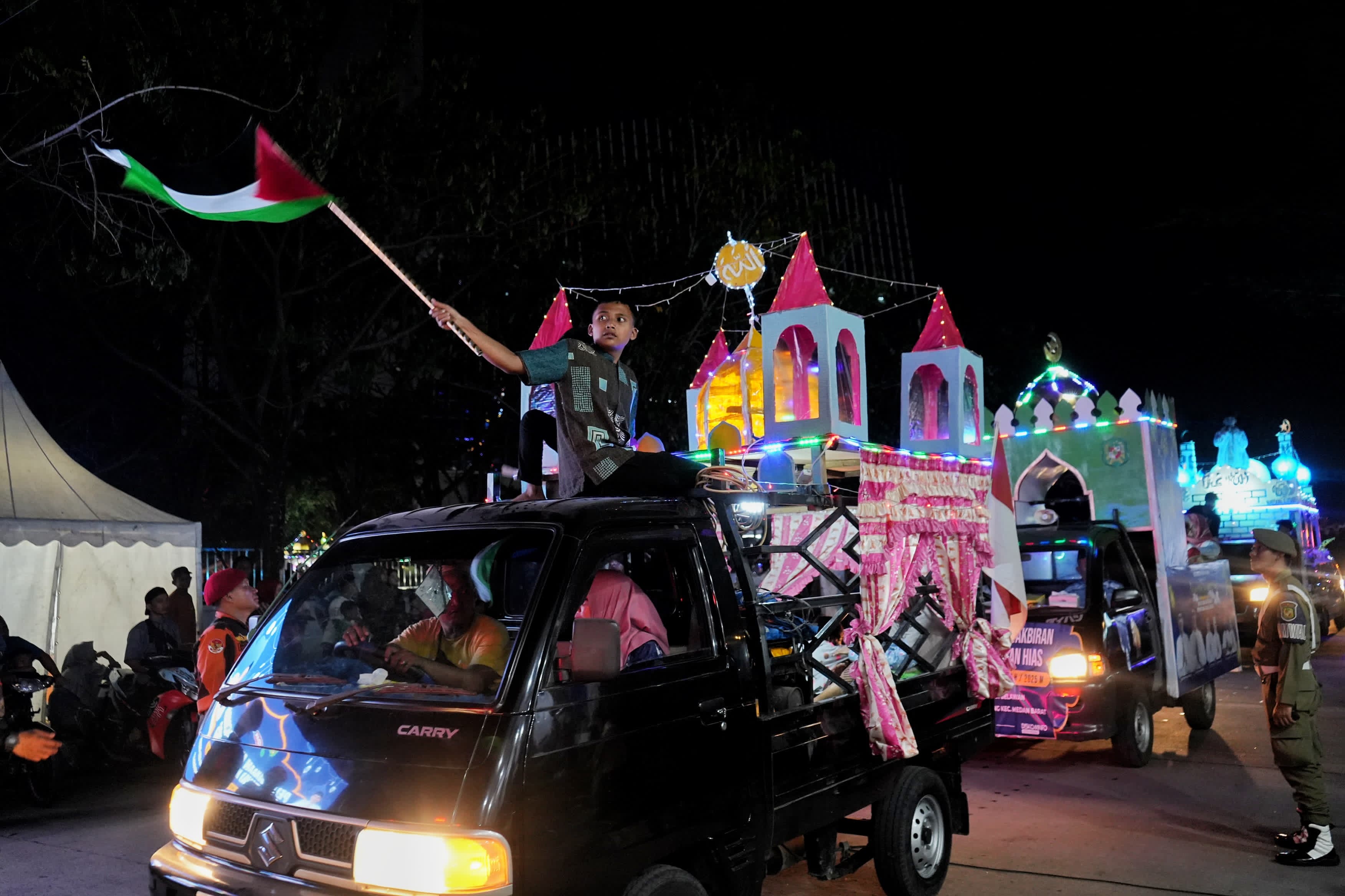 Rico Waas: Malam Takbiran di Medan Belawan Dimeriahkan 47 Kendaraan Hias, Hadirkan Kebahagiaan