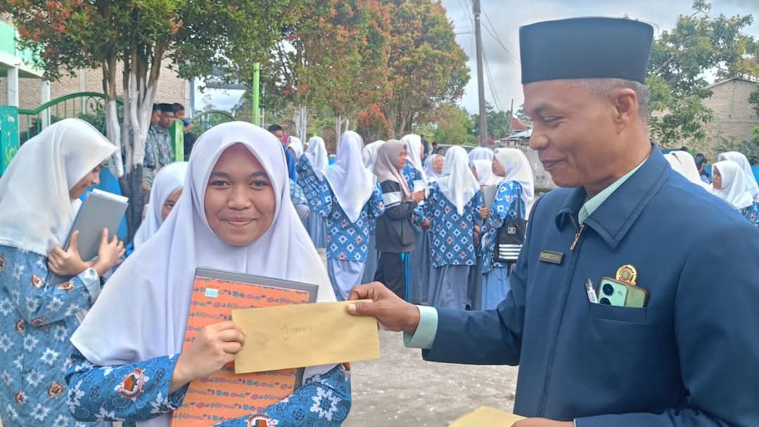 Siswi MAN Humbahas, Fajirah Hasana Lolos Kedokteran UI Lewat SNBP