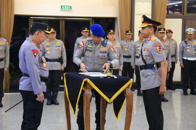 Pelantikan Astamaops Kapolri: Irjen Pol Akhmad Wiyagus Resmi Gantikan Komjen Imam Sugianto