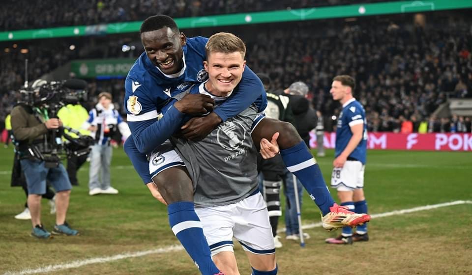 Arminia Bielefeld Guncang Bayer Leverkusen di Semi Final DFB-Pokal 2024/2025