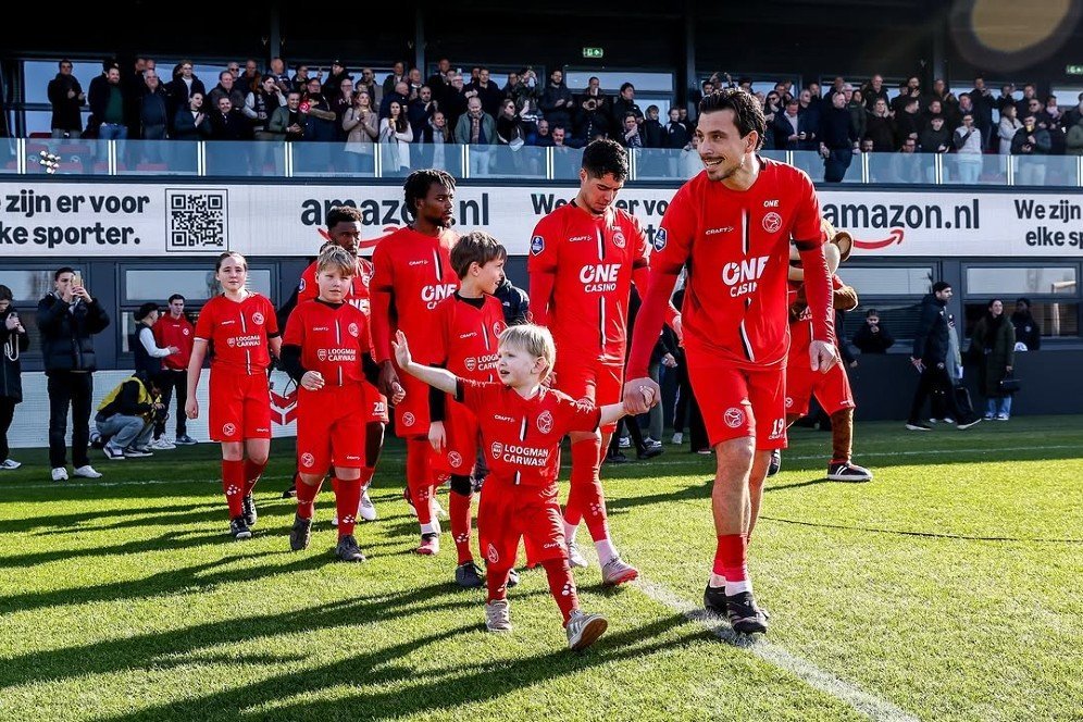 Mental Baja Almere City, Tertinggal 0-2 Lalu Bangkit Tahan Imbang PEC Zwolle