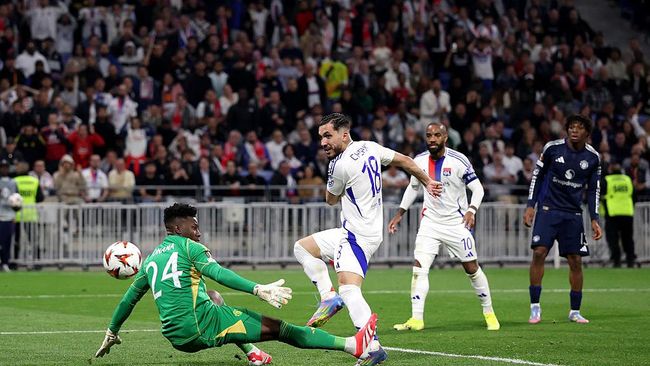 Gol Telat Ryan Cherki Gagalkan Kemenangan MU, Lyon vs Manchester United Berakhir Imbang 2-2