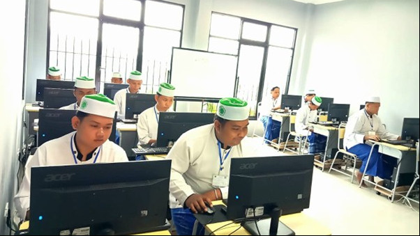 68.643 Santri PKPPS Ikuti Ujian Akhir Nasional Berbasis Komputer Mulai 14 April 2025