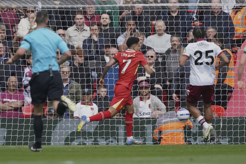 Liverpool Menang Dramatis atas West Ham, Makin Dekat ke Gelar Juara Premier League