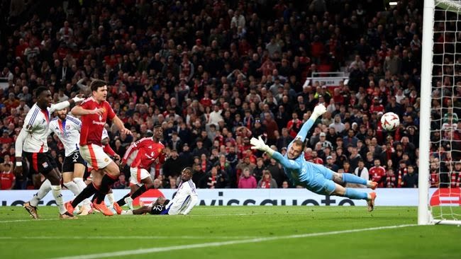 MU Singkirkan Lyon Secara Dramatis, Lolos ke Semifinal Liga Europa!