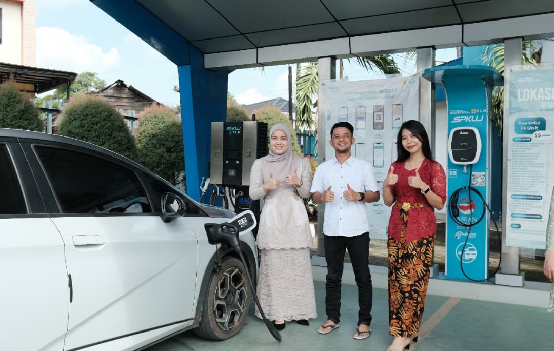 Kartini Masa Kini! Srikandi PLN Binjai Edukasi SPKLU dan Gaungkan Revolusi Energi Bersih