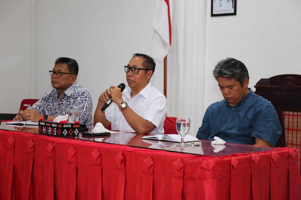 Rakor OPD Taput: Bupati Taput Tekankan Kinerja Terukur dan Tanggung Jawab OPD, Seluruh Camat Dibekali HT
