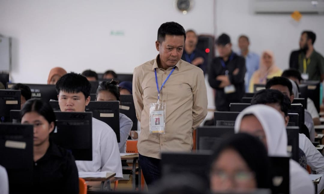 Tinjau Pelaksanaan UTBK-SNBT 2025 di USU, Rektor Tegaskan Sanksi Hukum Bagi Pelaku Ujian yang Curang