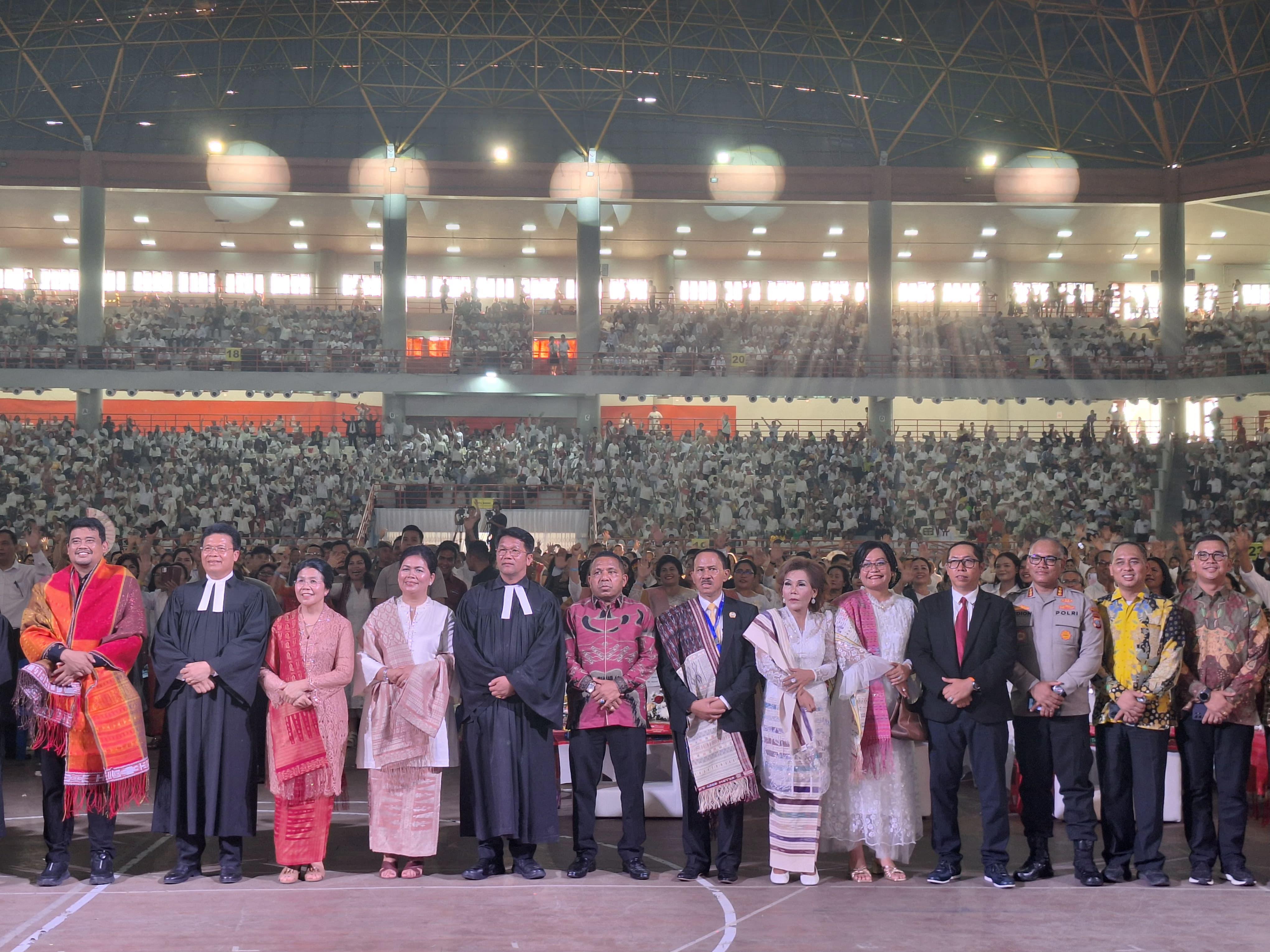 Paskah Raya HKBP: Gubsu Bobby Dukung HKBP Memberantas Narkoba, Bupati Taput JTP Turut Hadir