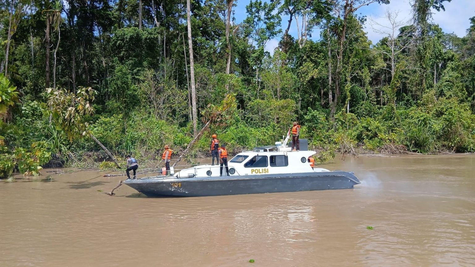 Basarnas dan Polri Bersinergi di Operasi Alfa Bravo Moskona 2025