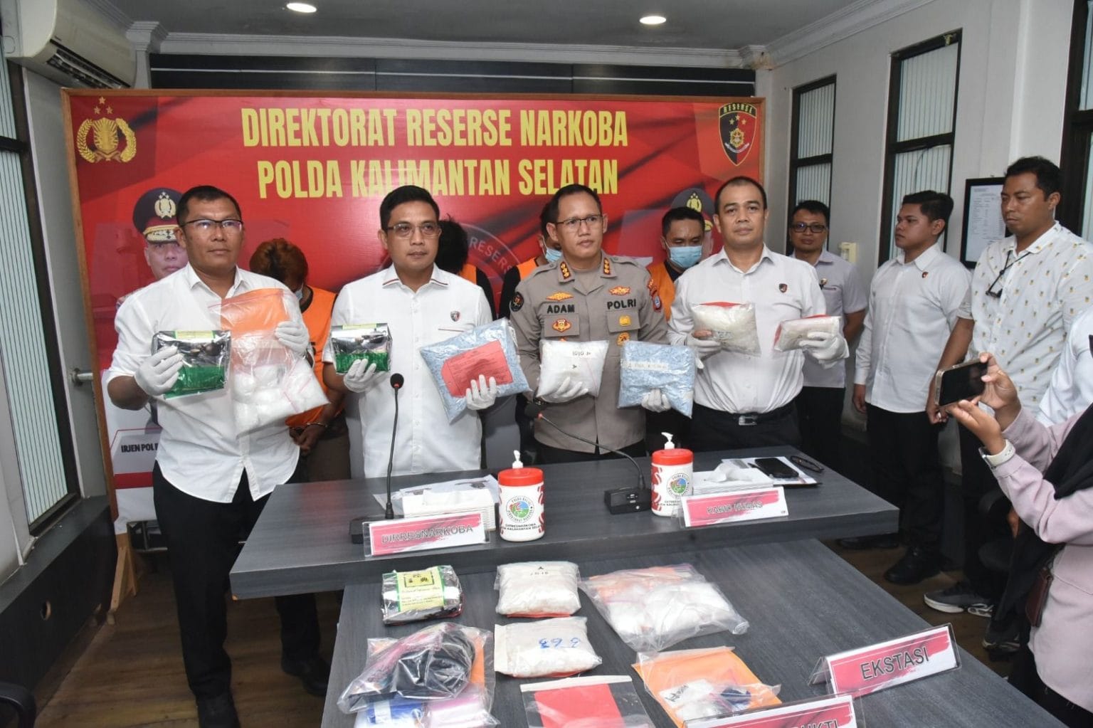 Polda Kalsel Bongkar Jaringan Narkoba Lintas Kalimantan-Sulawesi Terkait FP