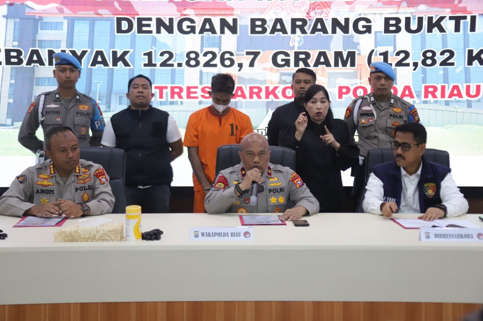 Polda Riau Gagalkan Penyelundupan 12,82 Kg Sabu Jaringan Internasional