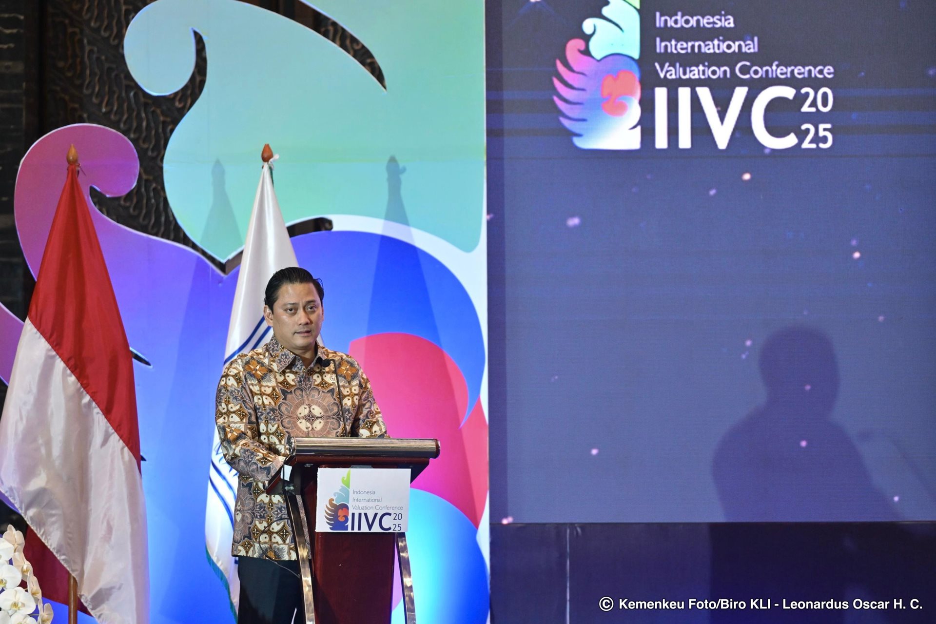 Konferensi Penilai Internasional Digelar di Indonesia, Wamenkeu Thomas Serukan Transformasi Profesi