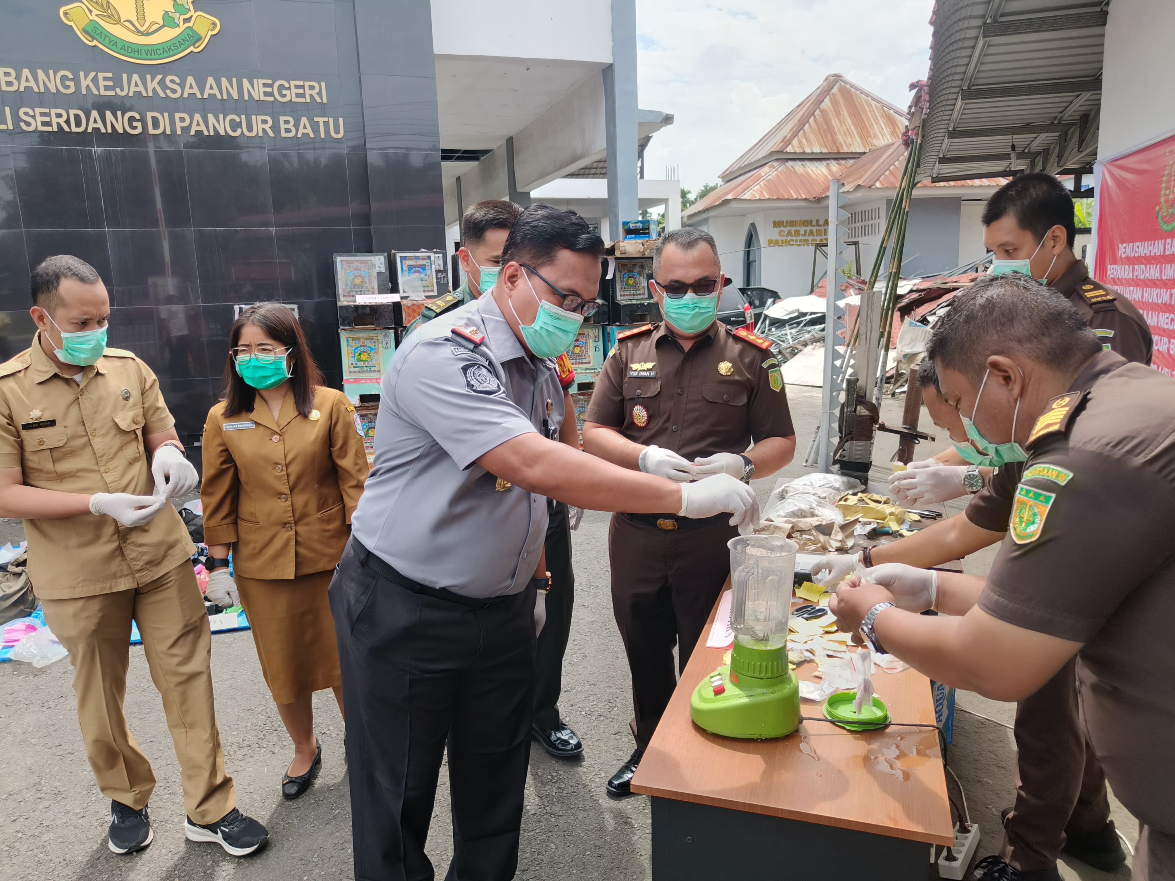 Cabjari Pancurbatu Musnahkan Barang Bukti dari Beragam Kasus
