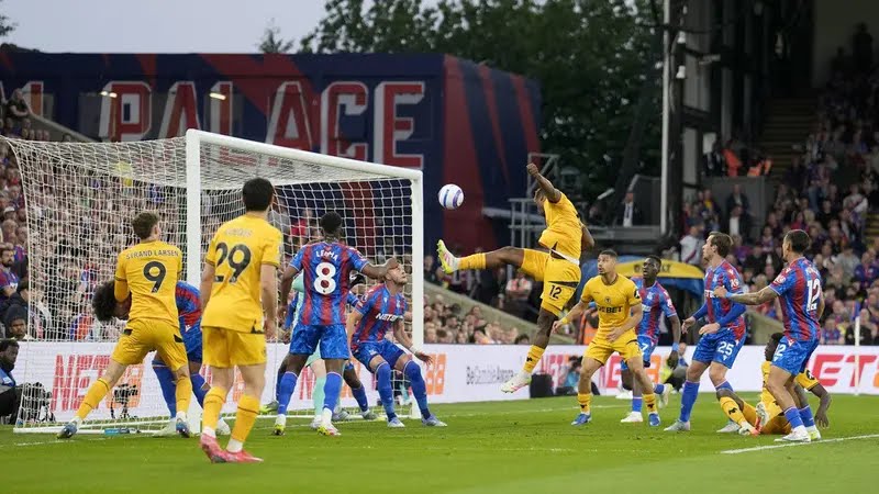 Crystal Palace Bungkam Wolves 4-2, Jaga Tren Positif Usai Juara Piala FA