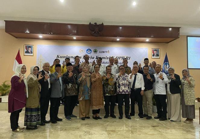 Panja RUU Sisdiknas Komisi X DPR Serap Aspirasi Pendidikan Tinggi di Jawa Tengah Bersama Kemdikbudristek