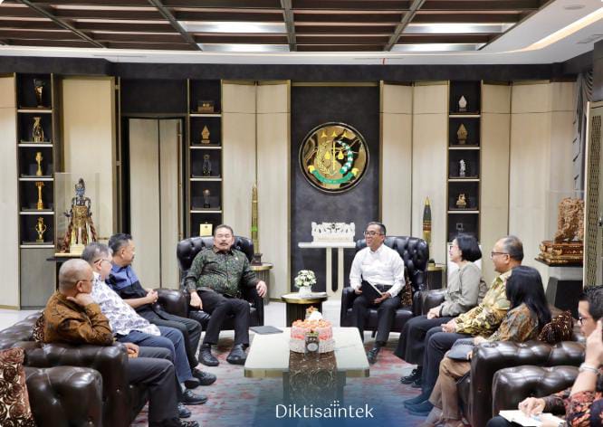 Wujudkan Pendidikan Tinggi Bersih, Mendiktisaintek dan Kejaksaan Agung Pererat Sinergi Hukum
