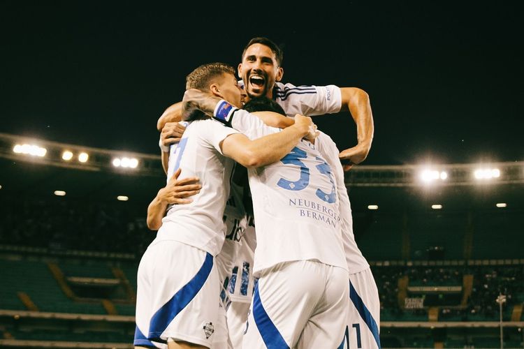 Como 1907 Pastikan Finis 10 Besar Serie A, Fabregas Ukir Sejarah di Musim Debut